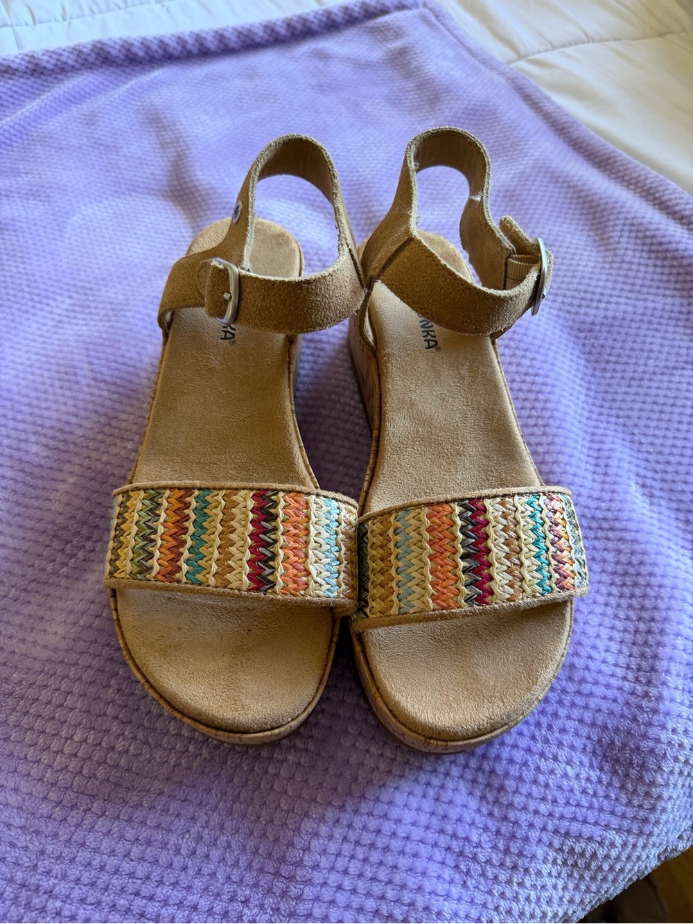 Woman’s Minnetonka Tan Wedge Sandals with Multicolor Braided Strap size 8